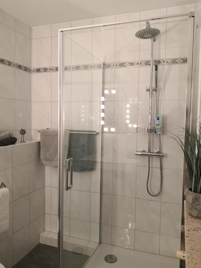 Ferienwohnung Fuer Grosse Familien Im Haus Akunak Busum Exterior photo